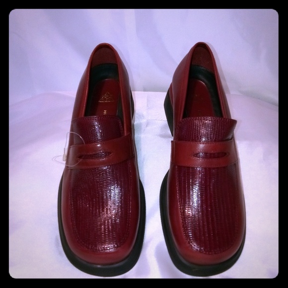 Hush Puppies Shoes - HUSH PUPPIES HPO2 FLEX - NWOT
